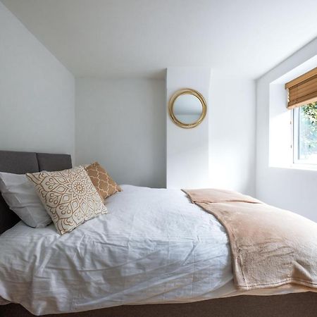 Cosy Flat In Free Parking Area, Next To Bus Stop Brighton Eksteriør bilde