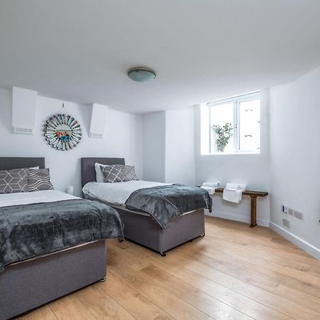 Cosy Flat In Free Parking Area, Next To Bus Stop Brighton Eksteriør bilde