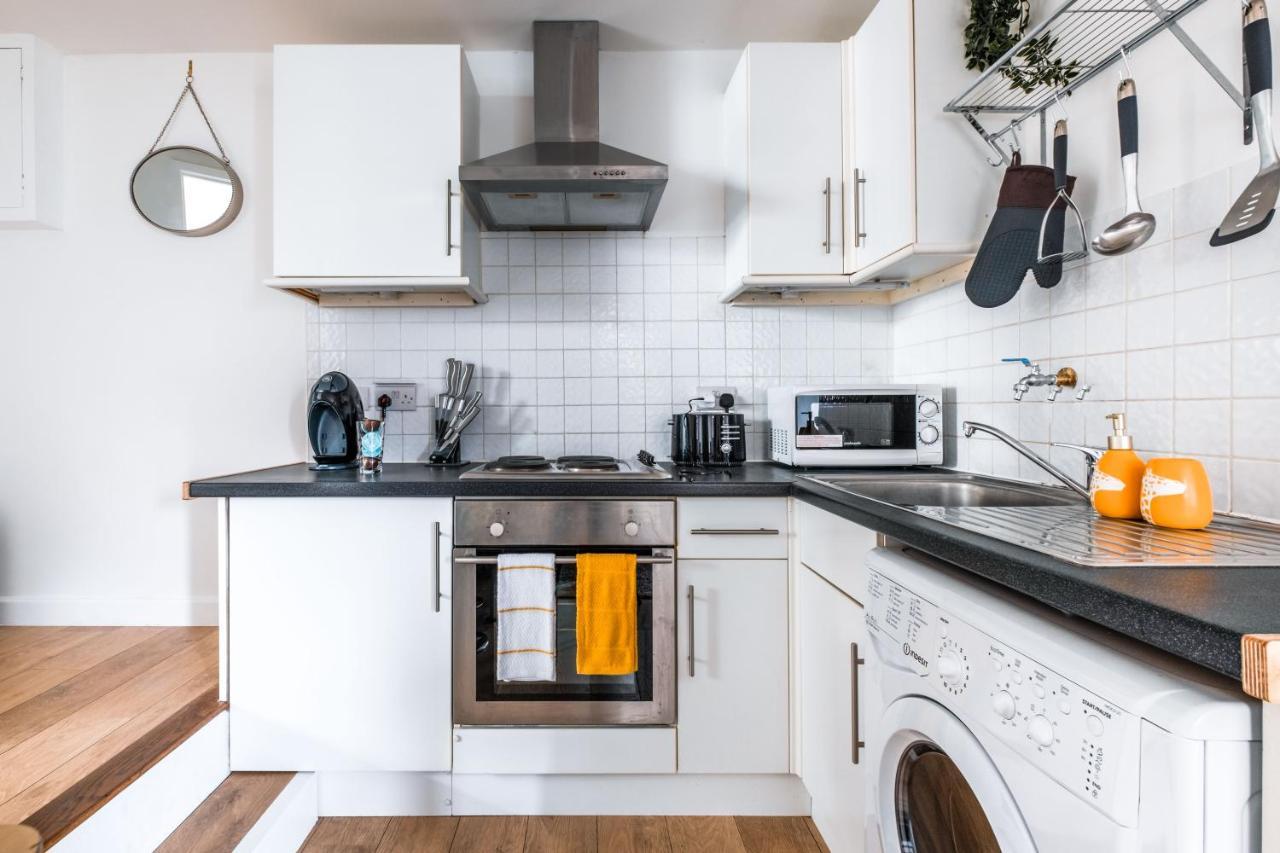 Cosy Flat In Free Parking Area, Next To Bus Stop Brighton Eksteriør bilde
