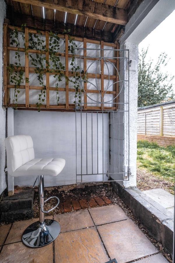Cosy Flat In Free Parking Area, Next To Bus Stop Brighton Eksteriør bilde