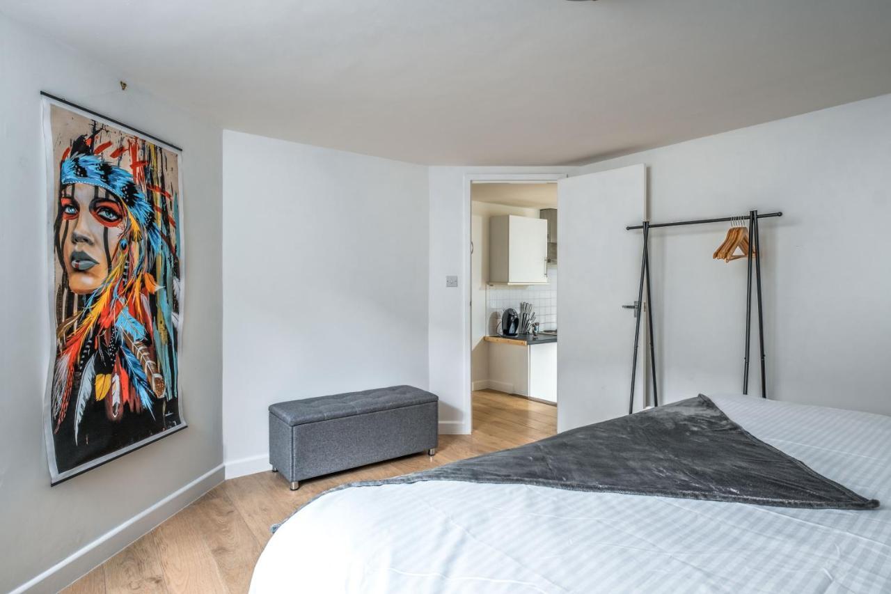 Cosy Flat In Free Parking Area, Next To Bus Stop Brighton Eksteriør bilde